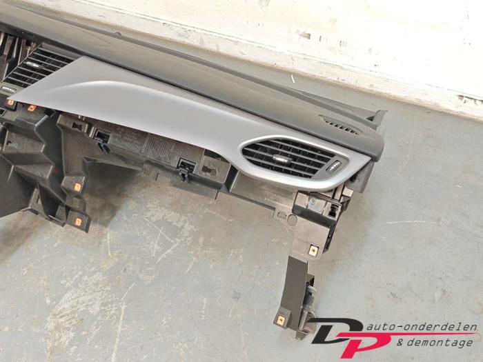 Dashboard van een Opel Astra, Auto-onderdelen, Gebruikt, -, -, Opel