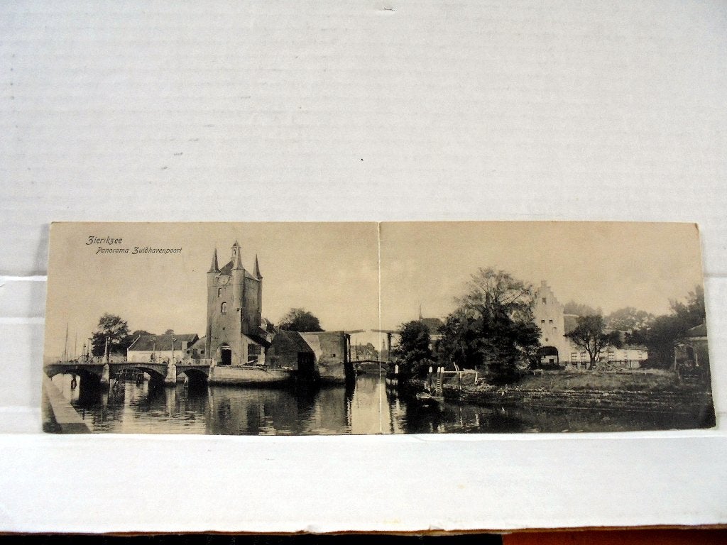 Zierikzee. Dubbele Ansichtkaart. Zuid- en Noordhavenpoort., Verzenden, Voor 1920, Ongelopen, Zeeland