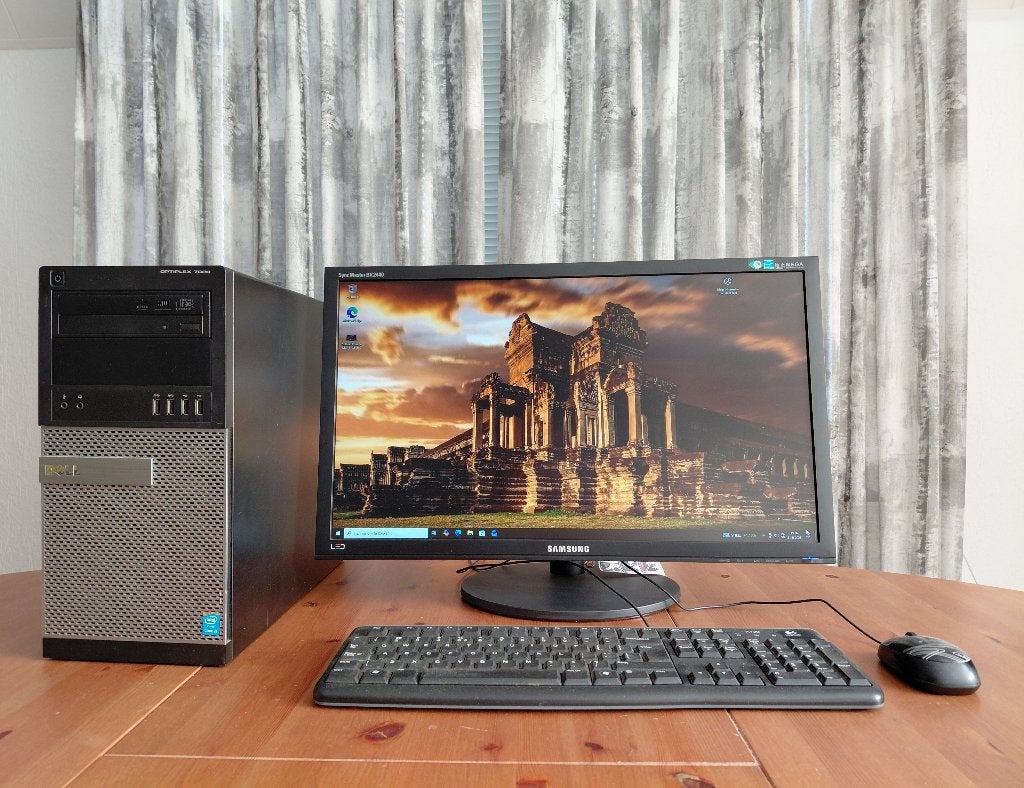 PC met monitor, toetsenbord en muis., Computers en Software, Desktop Pc's, Ophalen, Gebruikt, Met monitor, 8 GB