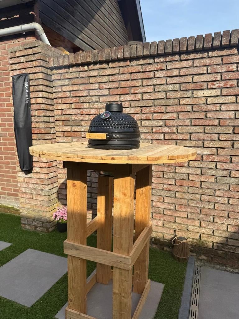 Handgemaakte houten staantafel voor kamado barbecue, Ophalen of Verzenden, Zo goed als nieuw, Handgemaakt