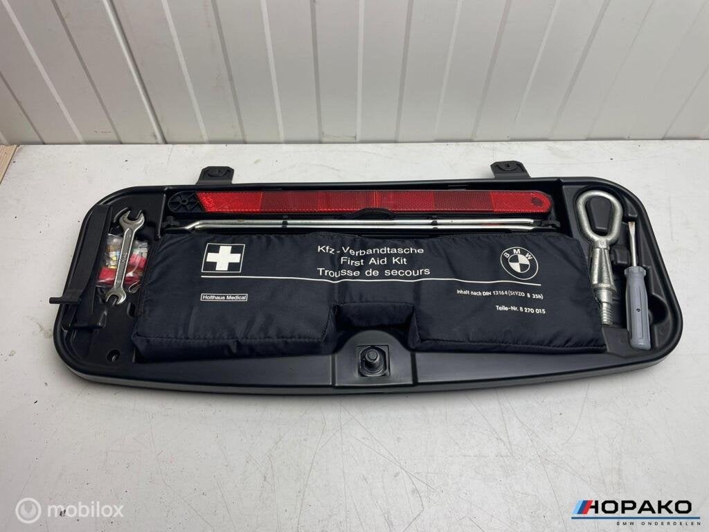 Gereedschapset compleet BMW E60 5 serie, Gebruikt, Einsteinlaan 5 rijswijk, Bmw, Ophalen of Verzenden