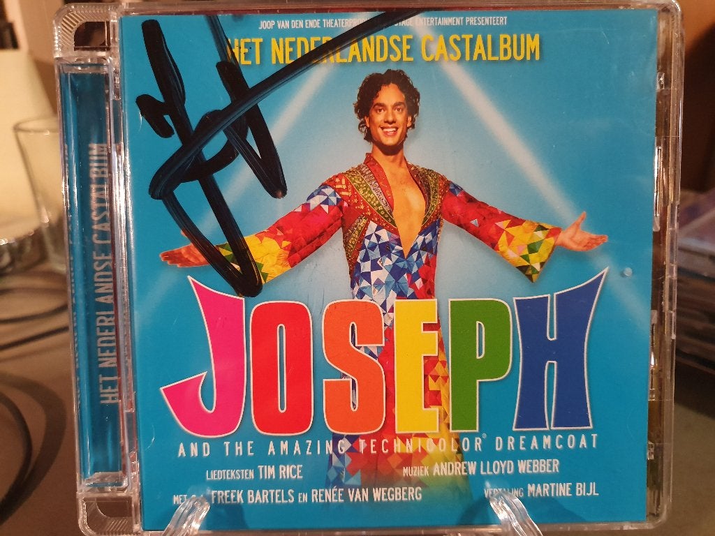 CD Joseph het nederlandse castalbum met handtekening, Ophalen, Zo goed als nieuw