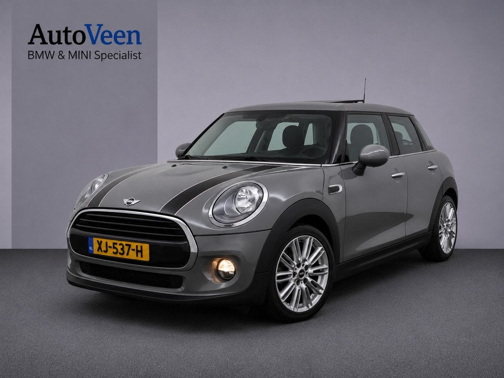 Mini 5-Deurs 1.5 Cooper Chili (PANO, NAVI, PARKEERSENSOREN A, Auto's, Mini, Bedrijf, Te koop, Cooper, ABS, Airbags, Airconditioning