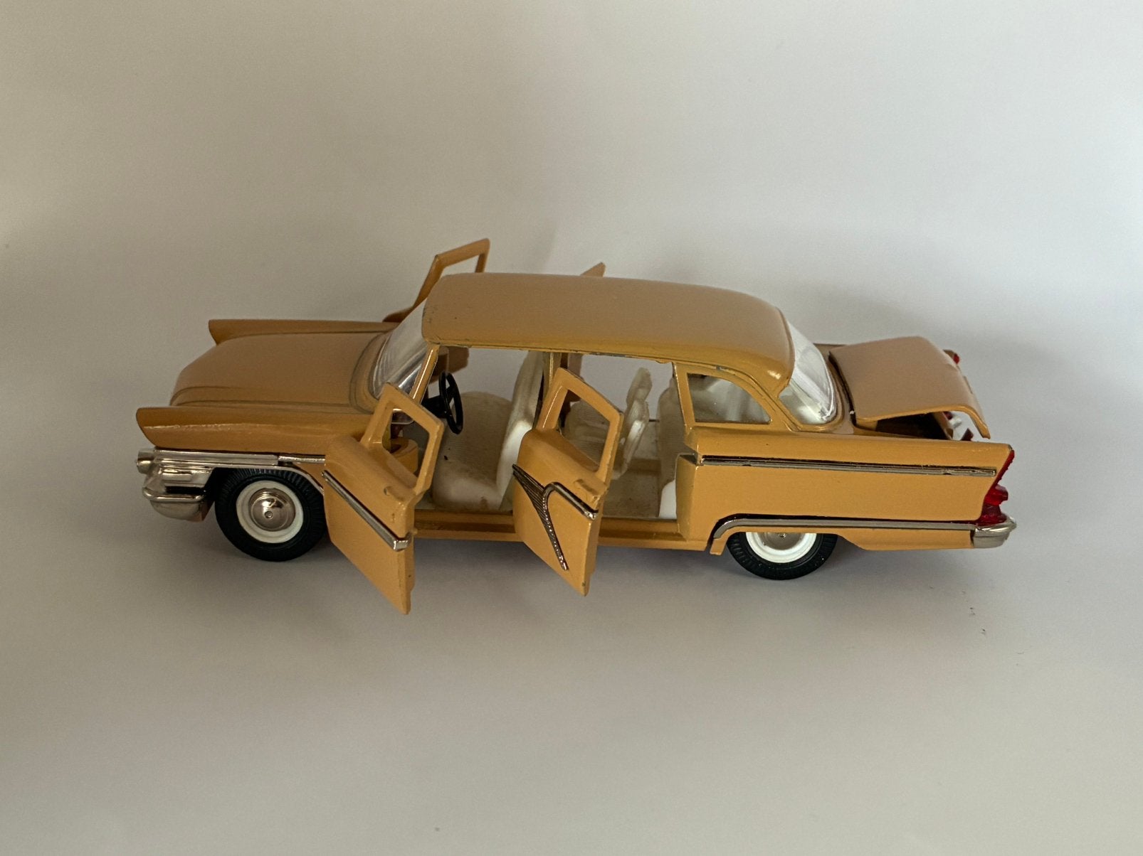 GAZ/ГАЗ 13 Chaika/Ча́йка MK1 1958 - Avtomobili SSSR/USSR, Ophalen of Verzenden, Zo goed als nieuw, Auto, Overige merken