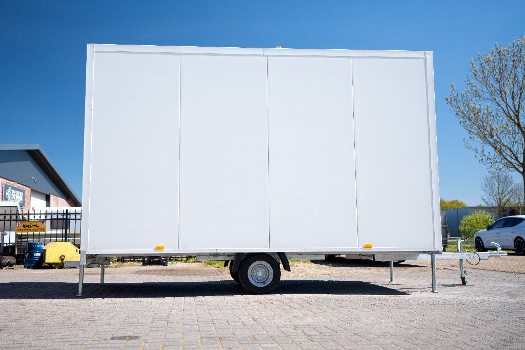 Nieuwe snelverkeer schaftwagen / bouwkeet 4 x 2 meter, Ophalen