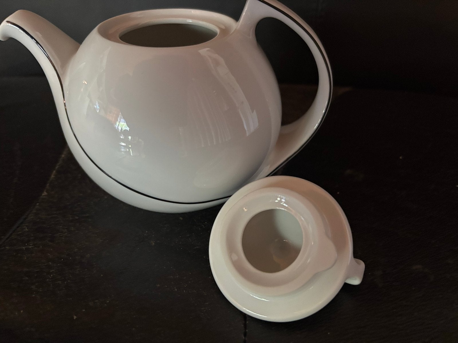 Seltmann Weiden theepot wit met zwarte accenten, Overige typen, Ophalen of Verzenden, Zo goed als nieuw, Effen