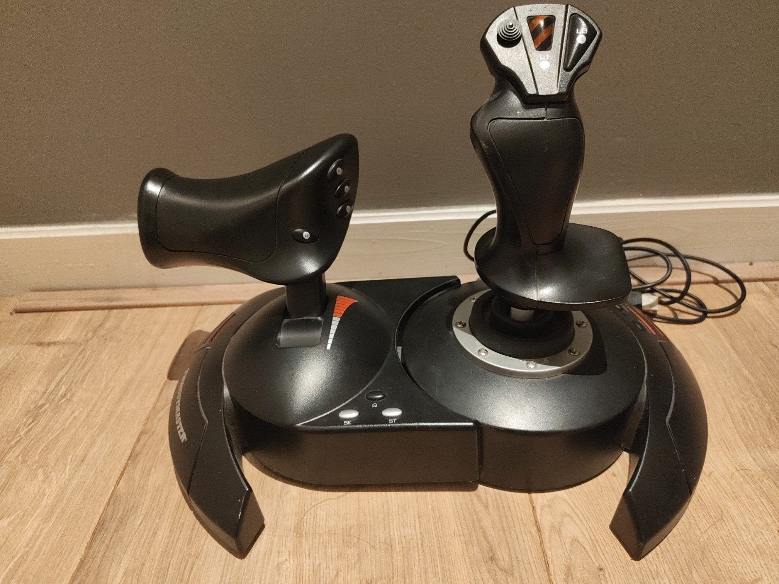 Thrusmaster T.Flight Hotas X, Ophalen of Verzenden, Zo goed als nieuw, Thrustmaster/Logitech
