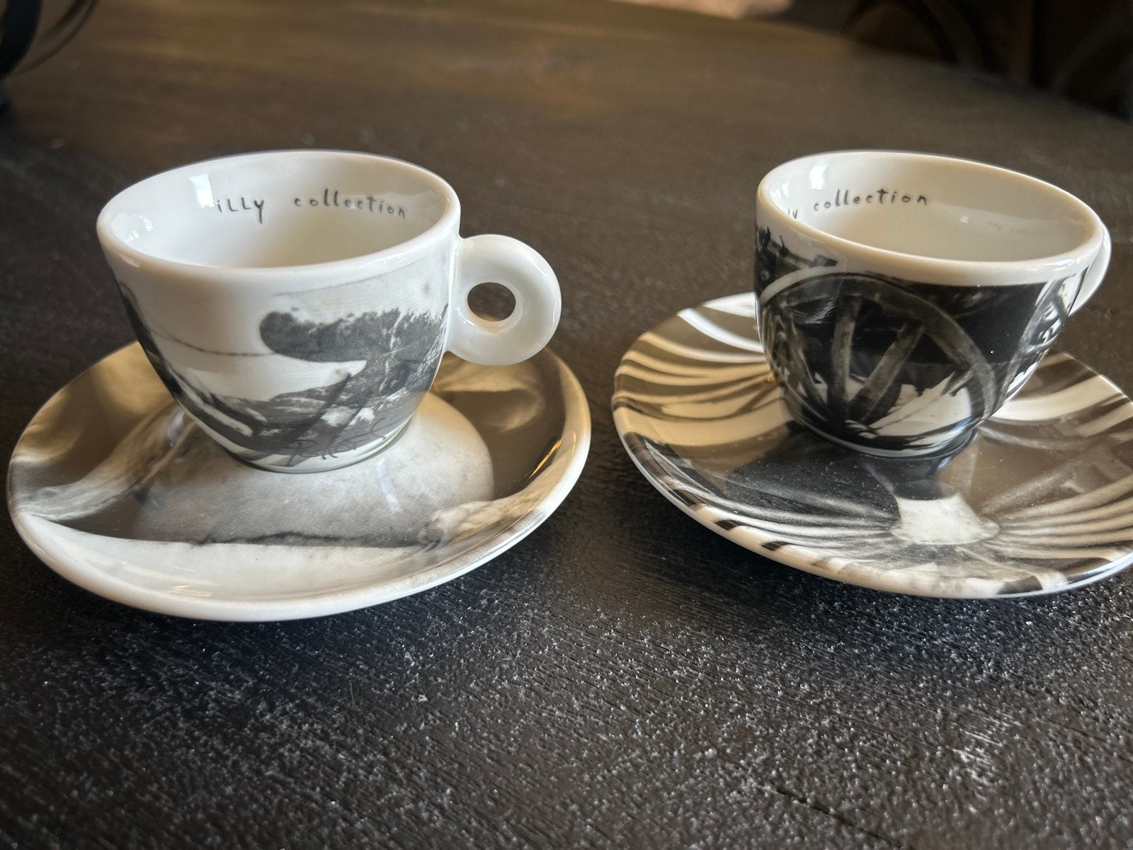 Illy Collectie 1999 Espressokopje met Haarlijnscheur, Ophalen