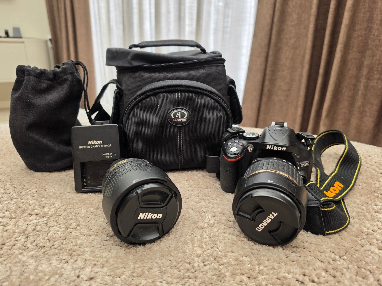 Nikon D5200 Spiegelreflexcamera met 2 lenzen en accessoires, Ophalen, Spiegelreflex, Ingebouwde flitser, Zo goed als nieuw