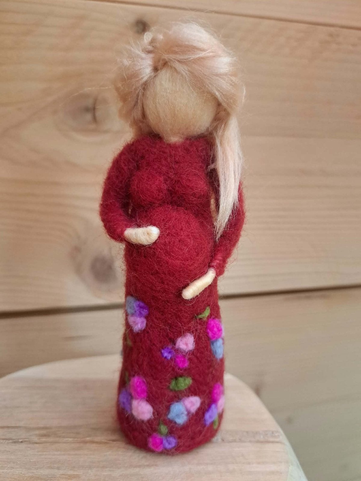Seizoenstafel babykamer zwangere mama wol naaldvilt rood, Ophalen of Verzenden, Nieuw, Figuurtje(s)