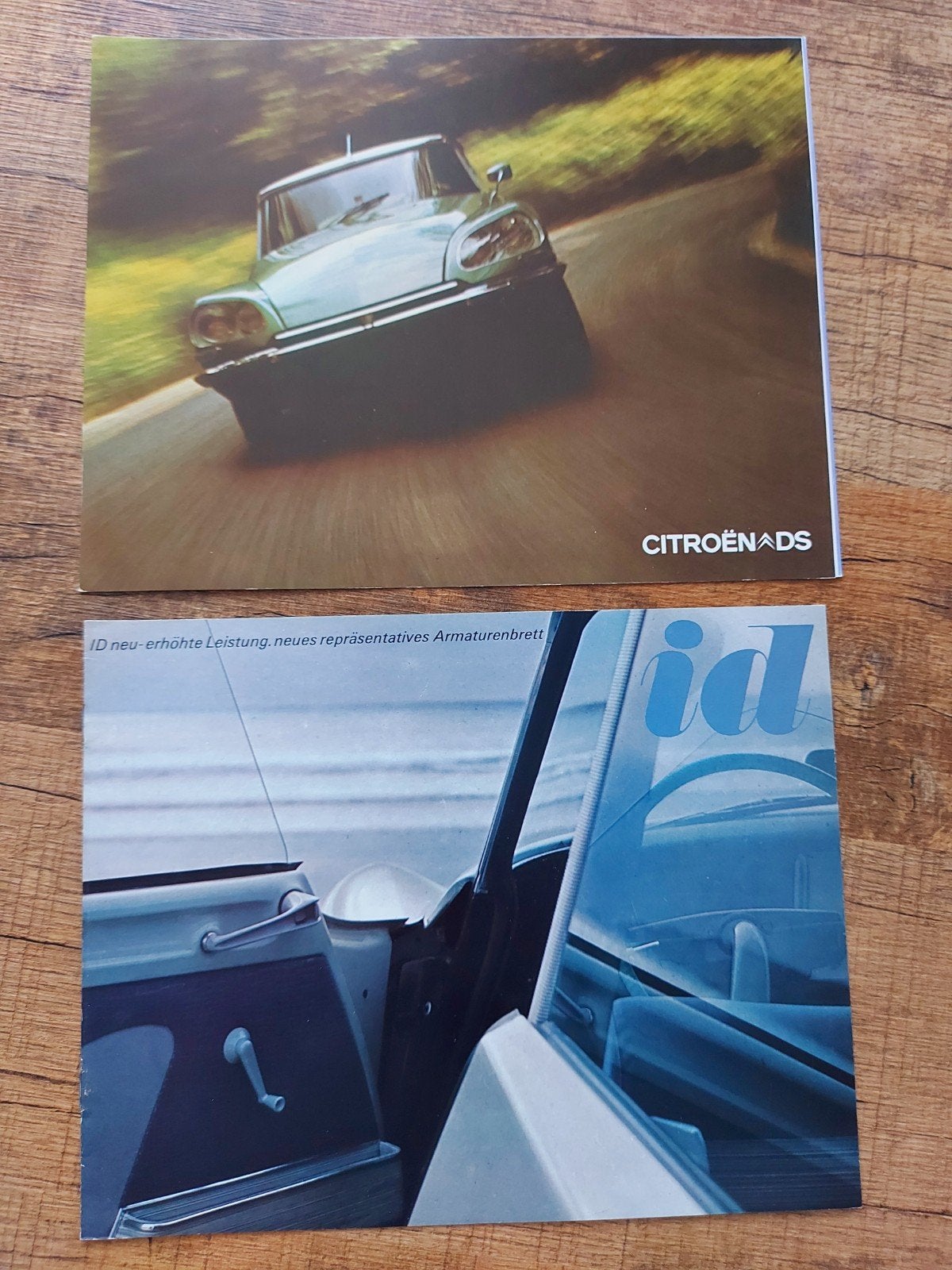 2x Duitstalige Citroën id / DS folders 1964 & 1972, Boeken, Ophalen of Verzenden, Zo goed als nieuw, Citroën