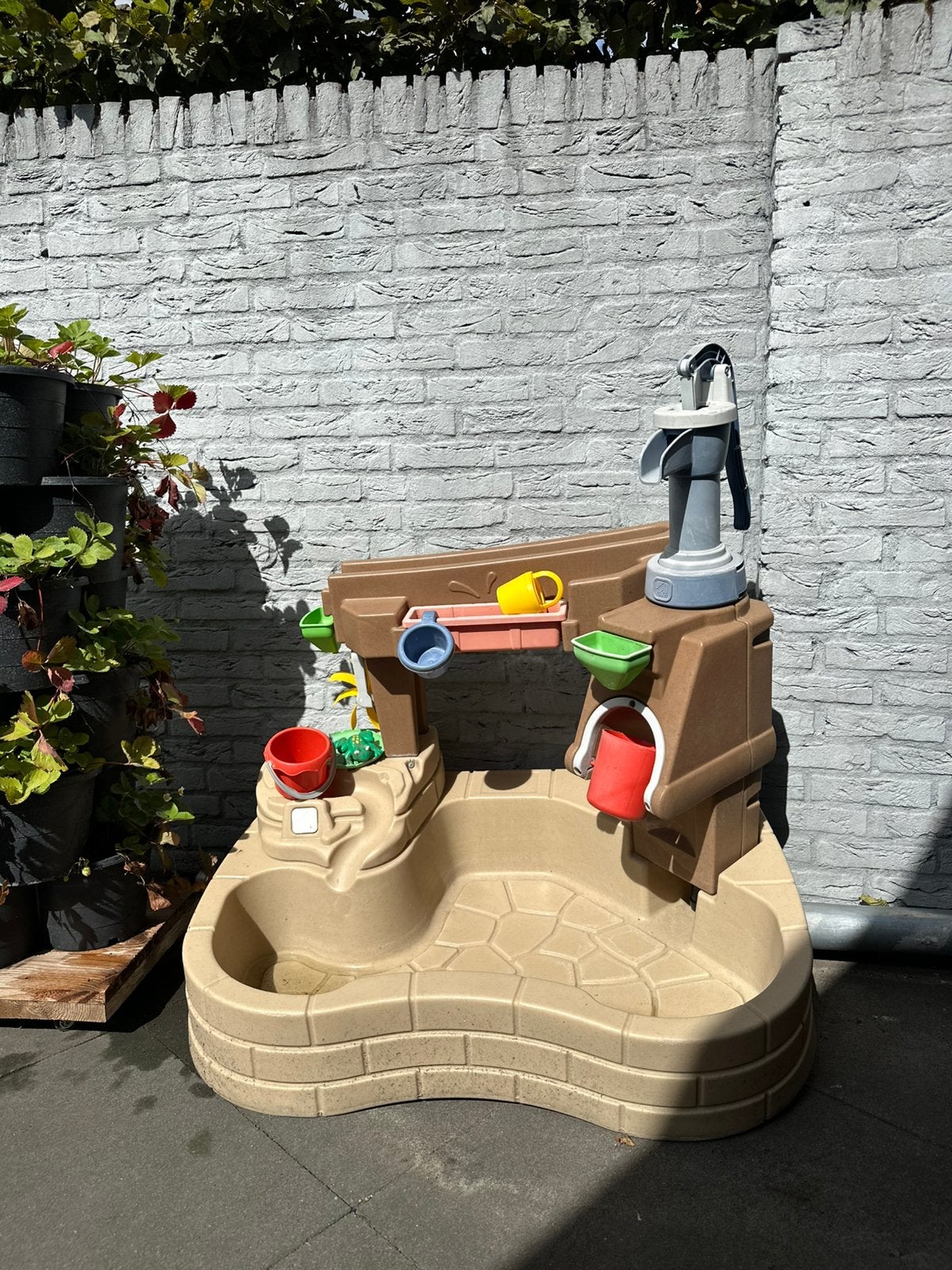 Step2 Pump & Splash Discovery Stone Pond Watertafel, Ophalen, Gebruikt