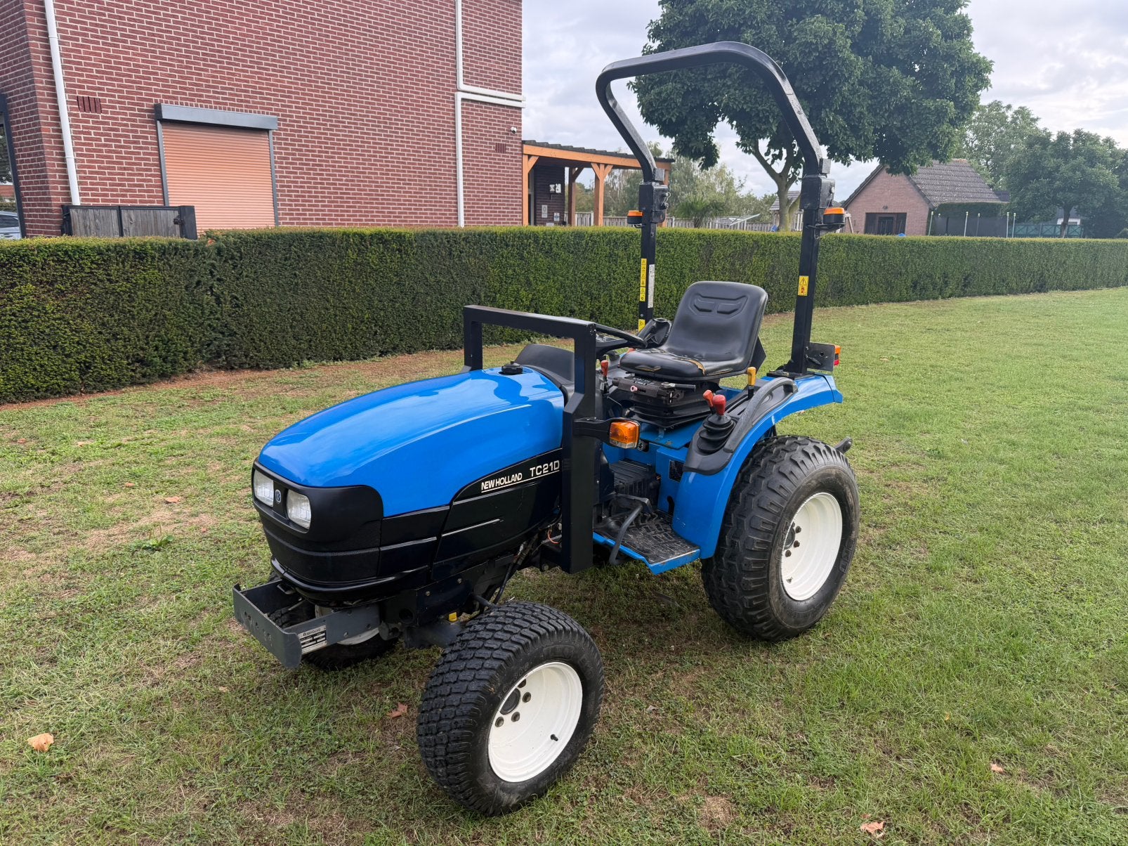 New holland TC21D mini tractor, Ophalen, Maaier