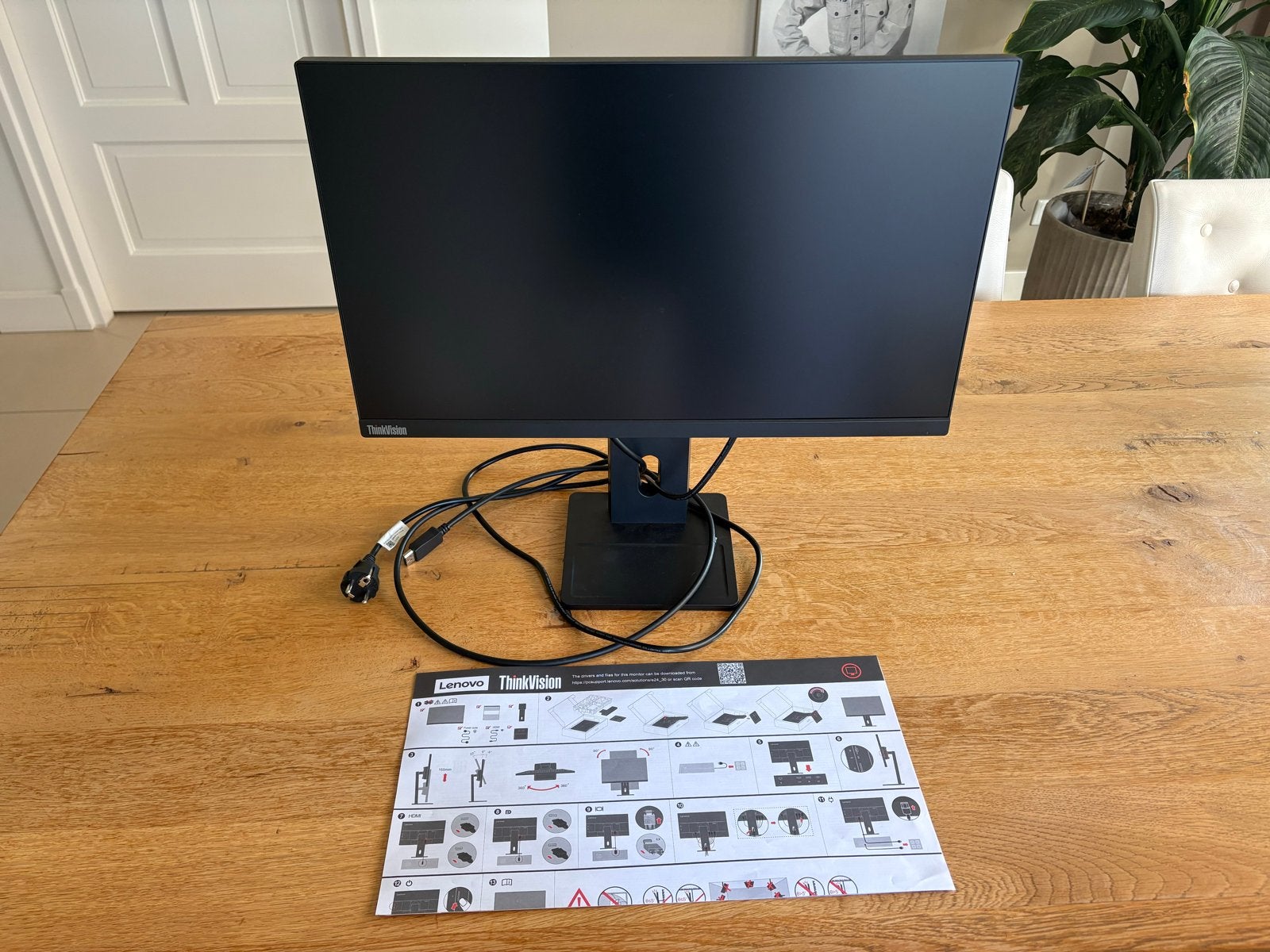 Lenovo ThinkVision E24-30 Full HD Monitor - Z.g.a.n., Computers en Software, Monitoren, Zo goed als nieuw, In hoogte verstelbaar