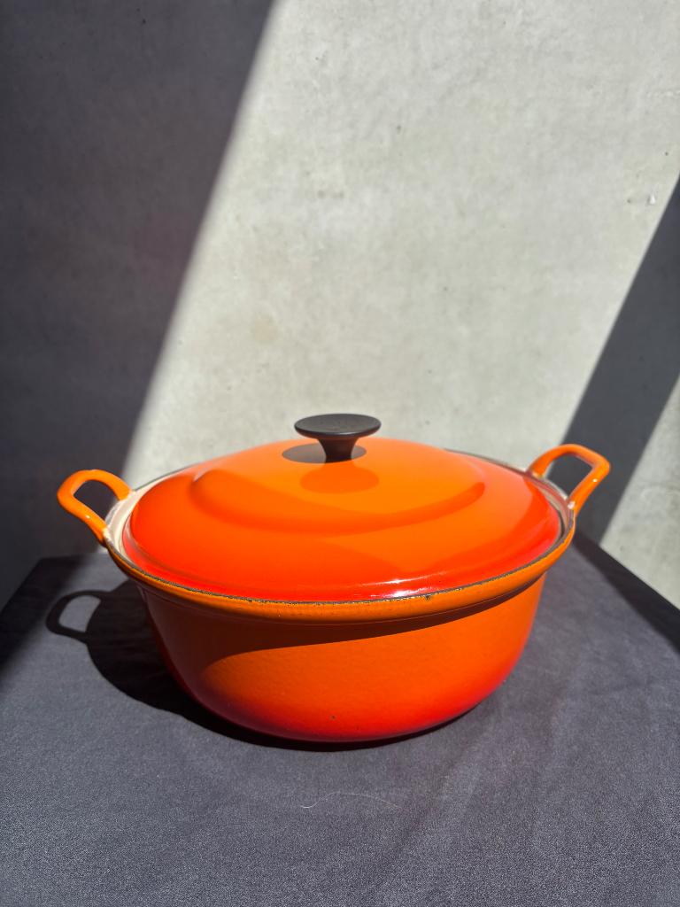Vintage Le Creuset 28cm cast iron Dutch oven, Kookpan of Snelkookpan, Gebruikt, Gietijzer, Ophalen of Verzenden