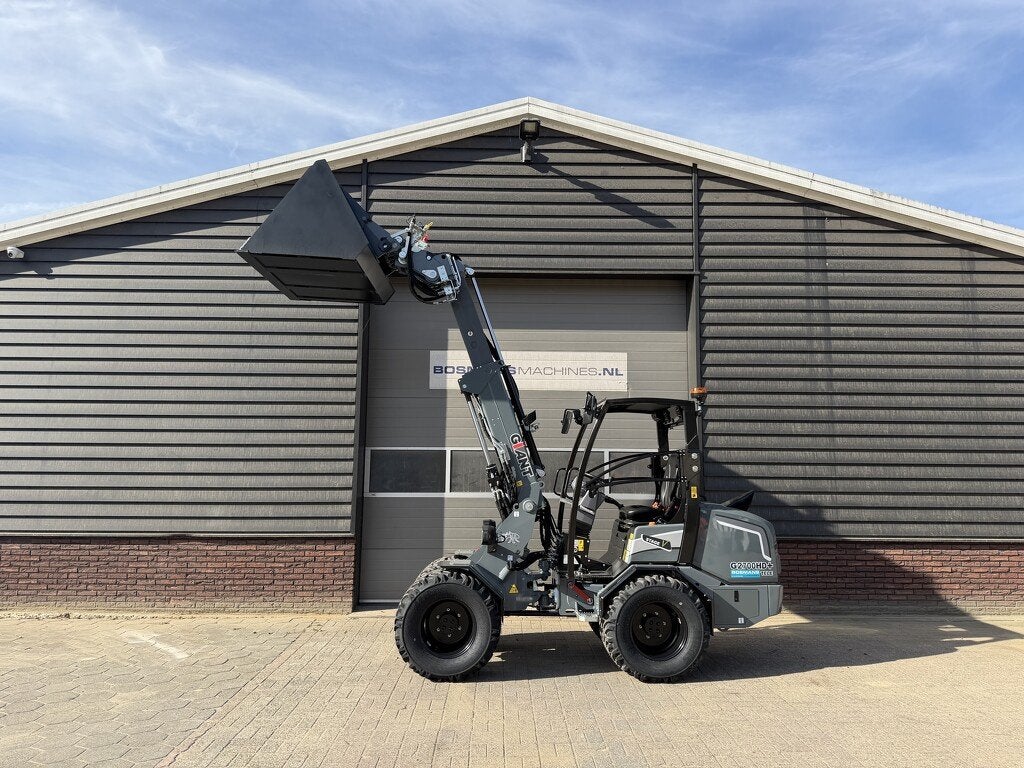 GIANT G2700 TELE HD+ minishovel NIEUW €899 LEASE, Tobroco, Info@tobroco.nl, Sprendlingenstraat 57
5061 KM  Oisterwijk, Wiellader of Shovel