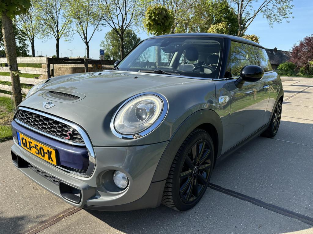 Mini Cooper 2.0 Cooper S Serious Business PANO|Head up, Auto's, Mini, Voorwielaandrijving, 1998 cc, Euro 6, 4 stoelen