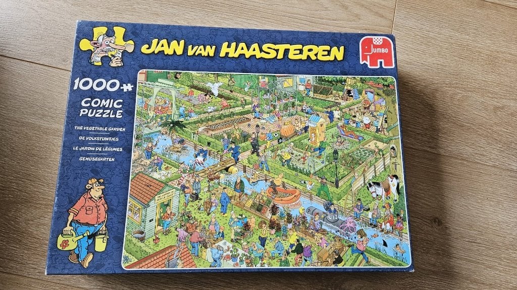 Jan van Haasteren - De volkstuintjes (1000 stukjes), Ophalen of Verzenden, 500 t/m 1500 stukjes, Zo goed als nieuw, Legpuzzel