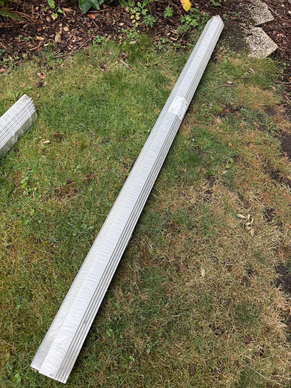 Nieuwe aluminium profielen voor dakrandafwerking, Ophalen, Nieuw, 200 tot 250 cm, Overige typen