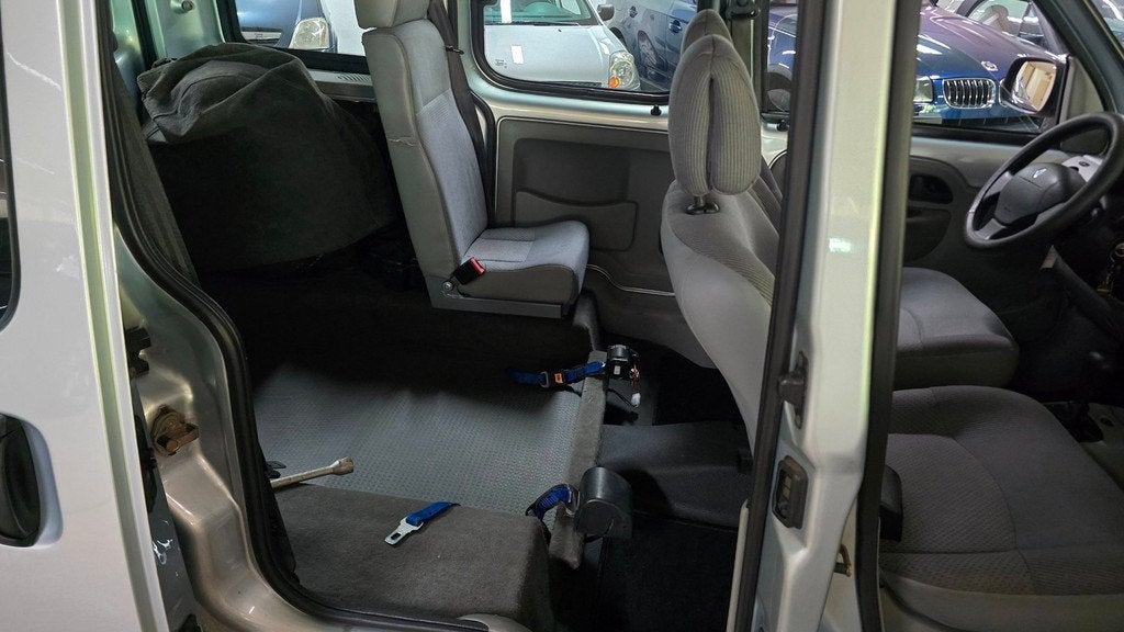 Renault Kangoo 1.4 Privilège Automaat! Rolstoel vervoer met, Auto's, Metallic lak, Gebruikt, 4 cilinders, 49 €/maand