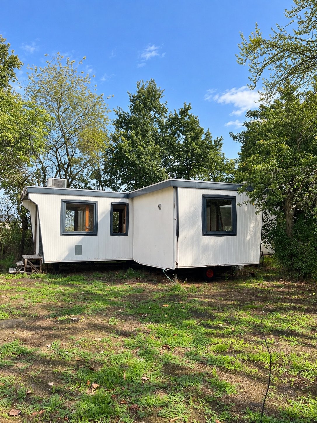 Ruim chalet (49m²) met 2 slaapkamers, keuken, badkamer, airc, Caravans en Kamperen, Tot en met 4