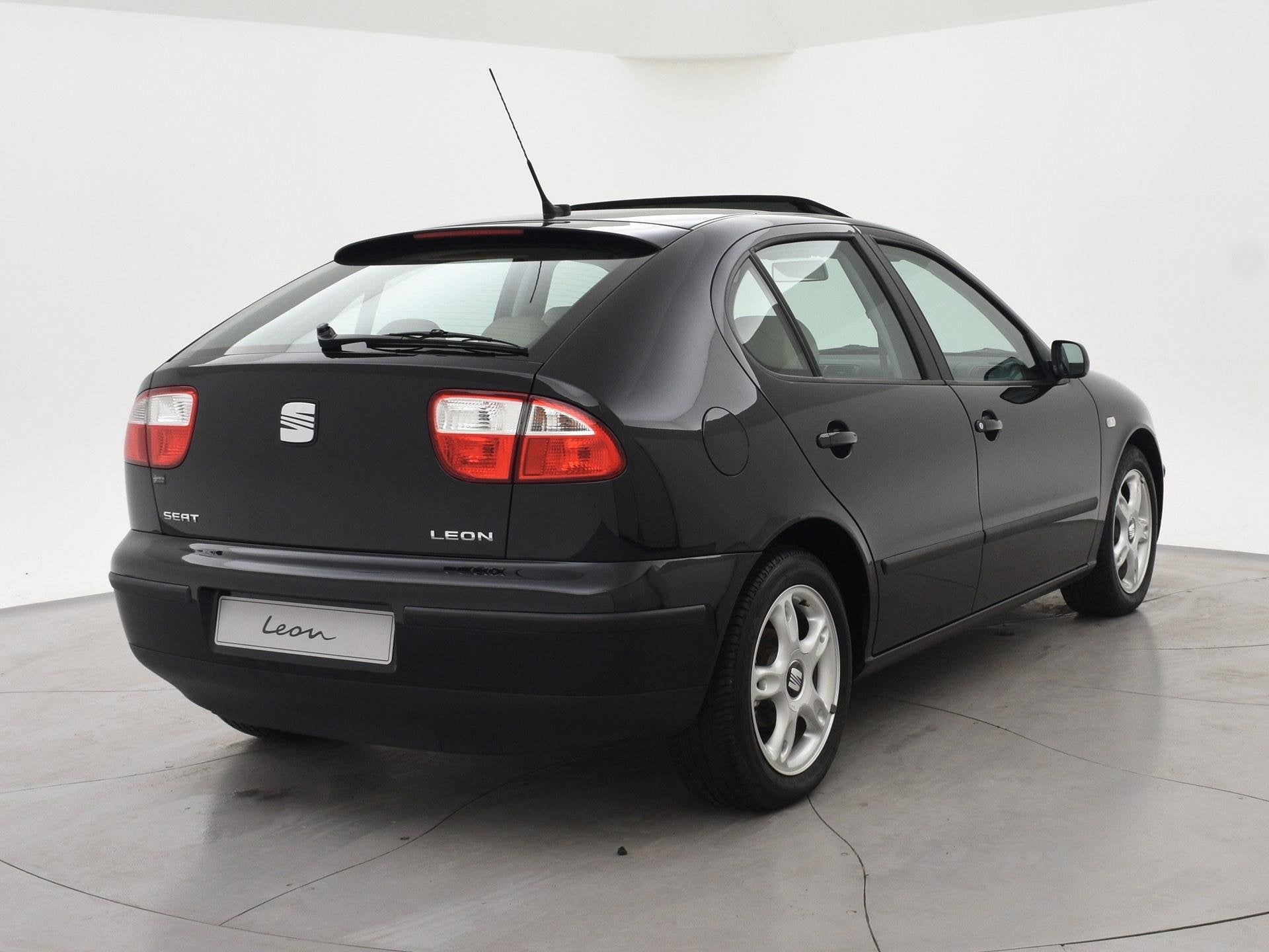 SEAT Leon 2.3 V5 AUT. EXECUTIVE *7097 KM | UNIEK | EXCL BTW*, Auto's, Seat, Stof, Gebruikt, Beige, 150 pk