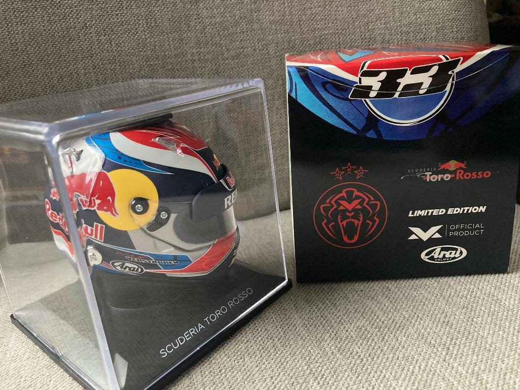 ✅ Max Verstappen 1:4 helm 2015 Seizoenshelm Toro Rosso STR10, Verzamelen, Automerken, Motoren en Formule 1, Ophalen of Verzenden