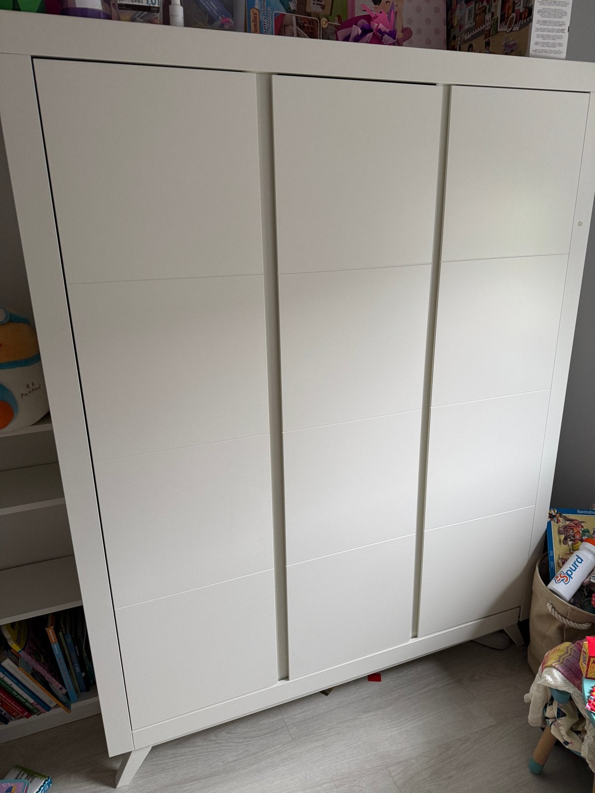 Bopita Anne 3 deurs witte kledingkast met planken, Ophalen, Gebruikt, 150 tot 200 cm, 150 tot 200 cm
