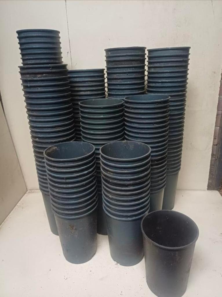 Hoge kweekpotten plantenpotten bloempotten 2 liter, Kunststof, Gebruikt, Rond, Ophalen of Verzenden