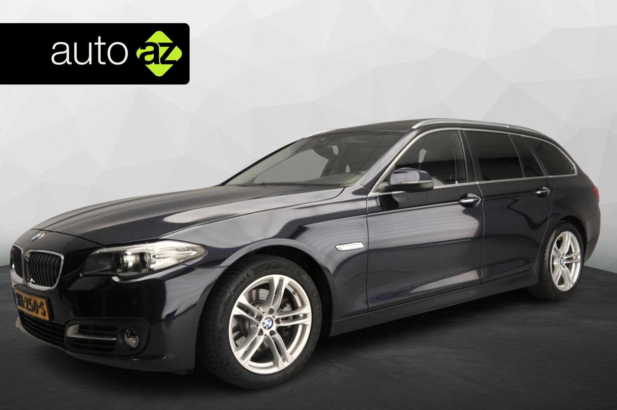 BMW 5 Serie Touring 520i Panoramadak / Trekhaak / HIFI / Nav, Auto's, BMW, Automaat, Gebruikt, 4 cilinders, 2000 kg