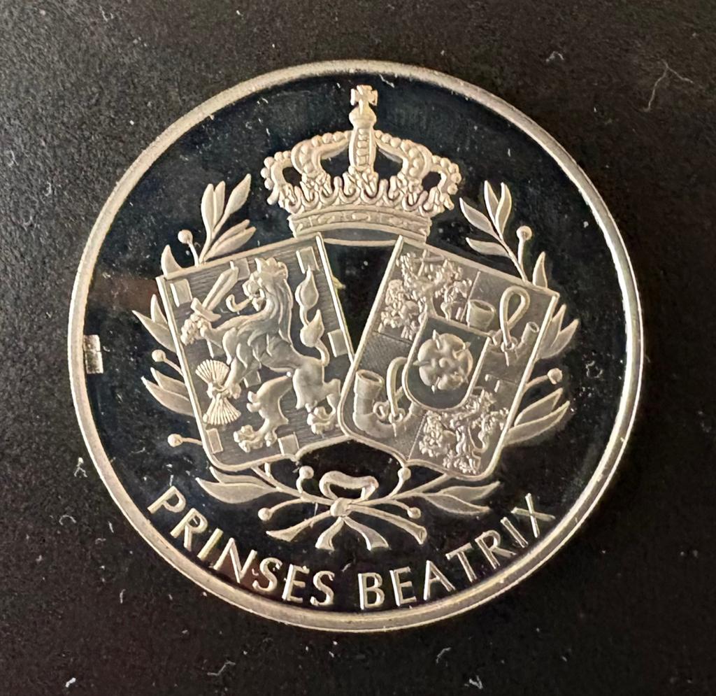 Penning prinses Beatrix 80 jaar, Ophalen of Verzenden, Overige materialen, Nederland