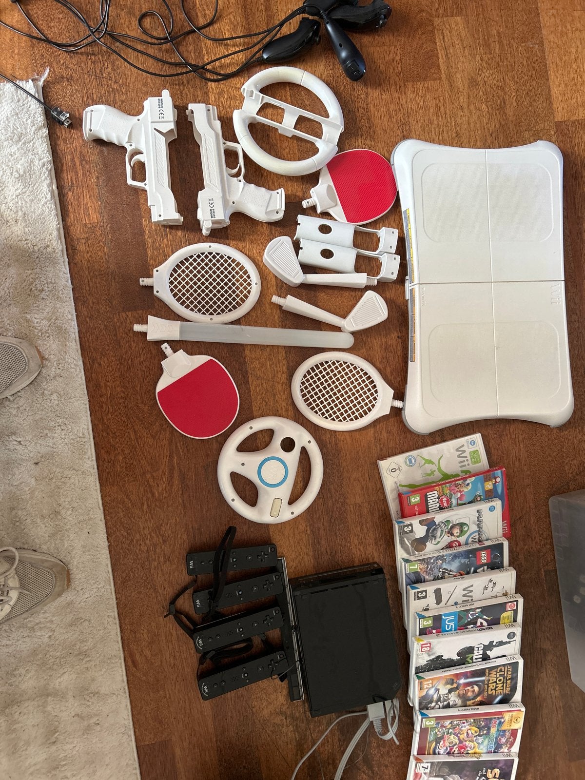 Wii console met veel accessoires en games, Ophalen, Gebruikt, Met 3 controllers of meer, Met games