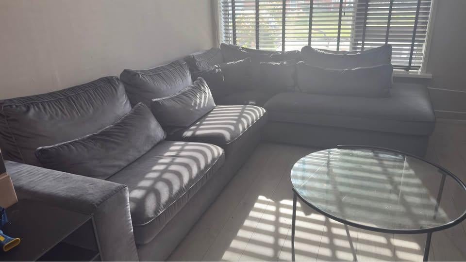 Velvet Grijze Hoekbank te koop, Huis en Inrichting, Banken | Bankstellen, Ophalen, Overige materialen, 125 tot 150 cm, Hoekbank