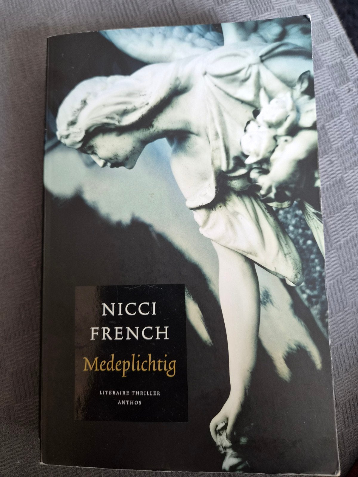 Nicci French - Medeplichtig (Literaire thriller), Ophalen of Verzenden, Gelezen, Nicci French, Nederland