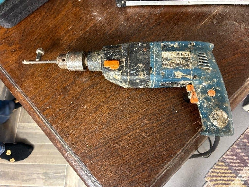 AEG boormachine, Gebruikt, Variabele snelheid, 400 tot 600 watt, Ophalen