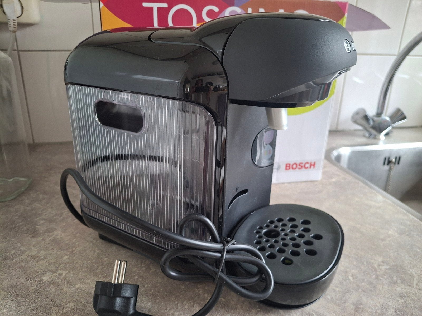 Bosch Tassimo Vivy TAS1252 Koffiezetapparaat Zwart, Ophalen, Koffiemachine, Zo goed als nieuw, 1 kopje