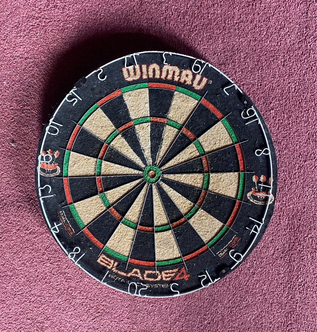 WINMAU Blade 4 dartbord, Sport en Fitness, Ophalen of Verzenden, Zo goed als nieuw, Dartbord
