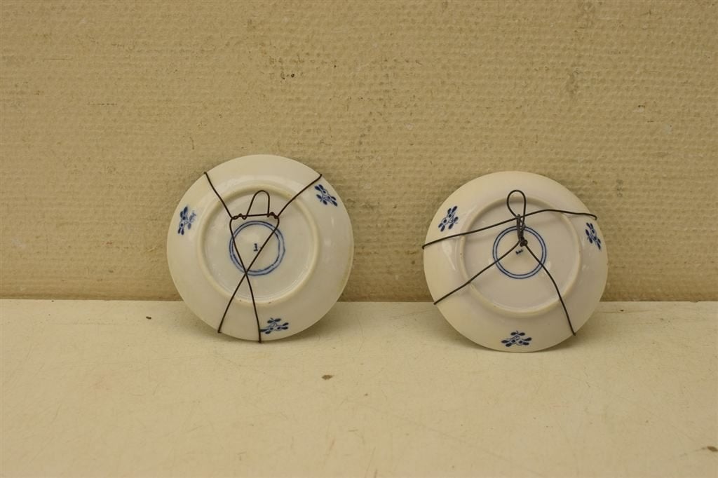 2 stuks porseleinen wandbordjes 46428, Ophalen of Verzenden, Gebruikt