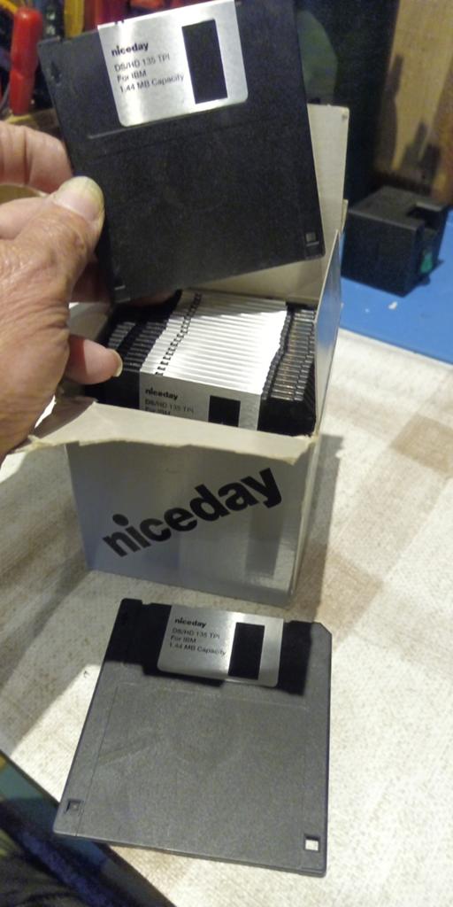 Doos vol nieuwe voor geformatteerde floppys, Ophalen of Verzenden