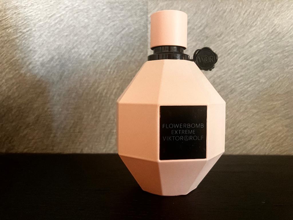 victor&rolf flowerbomb extreme 100 ml, Sieraden, Tassen en Uiterlijk, Uiterlijk | Parfum, Ophalen of Verzenden, Nieuw