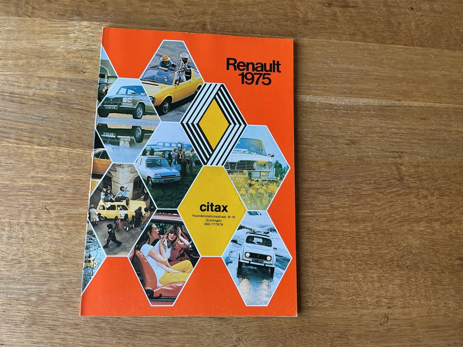 Renault Catalogus 1975 - Origineel en Compleet, Ophalen of Verzenden, Zo goed als nieuw