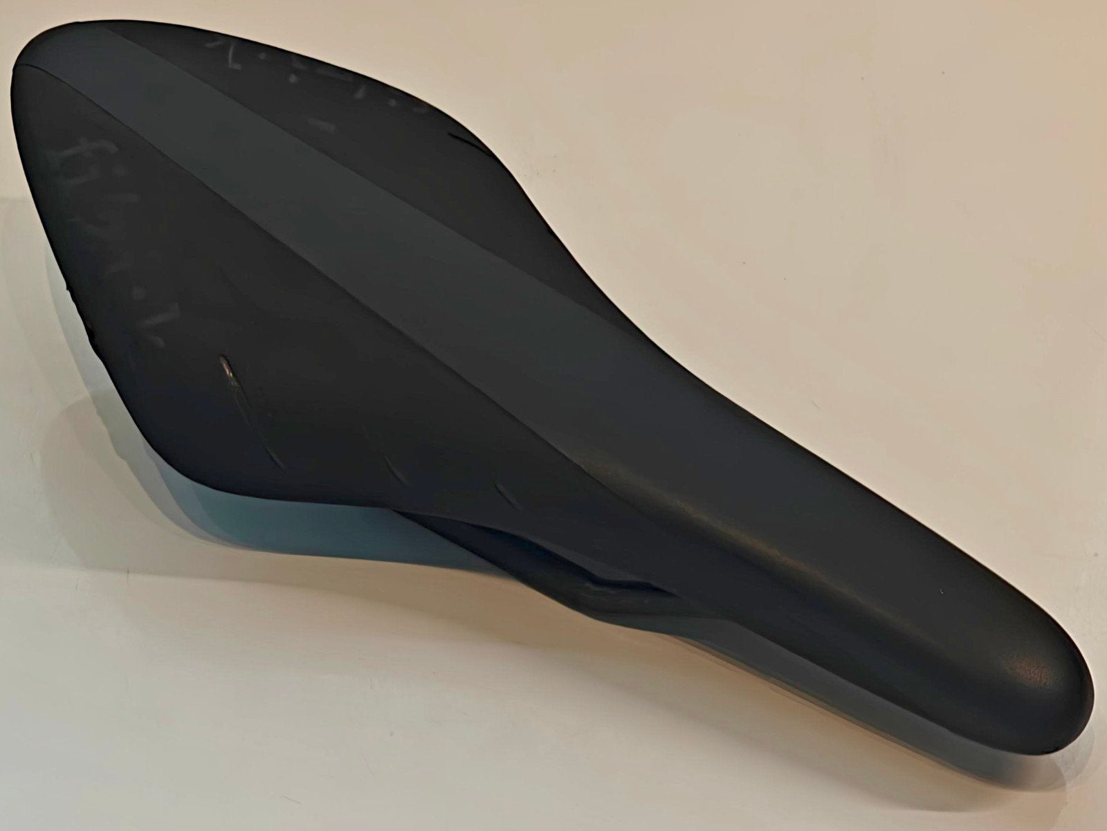 Fizik Arione R1 Regular Fietszadel Carbon - Zwart, Fietsen en Brommers, Fietsonderdelen, Racefiets, Ophalen of Verzenden, Zo goed als nieuw