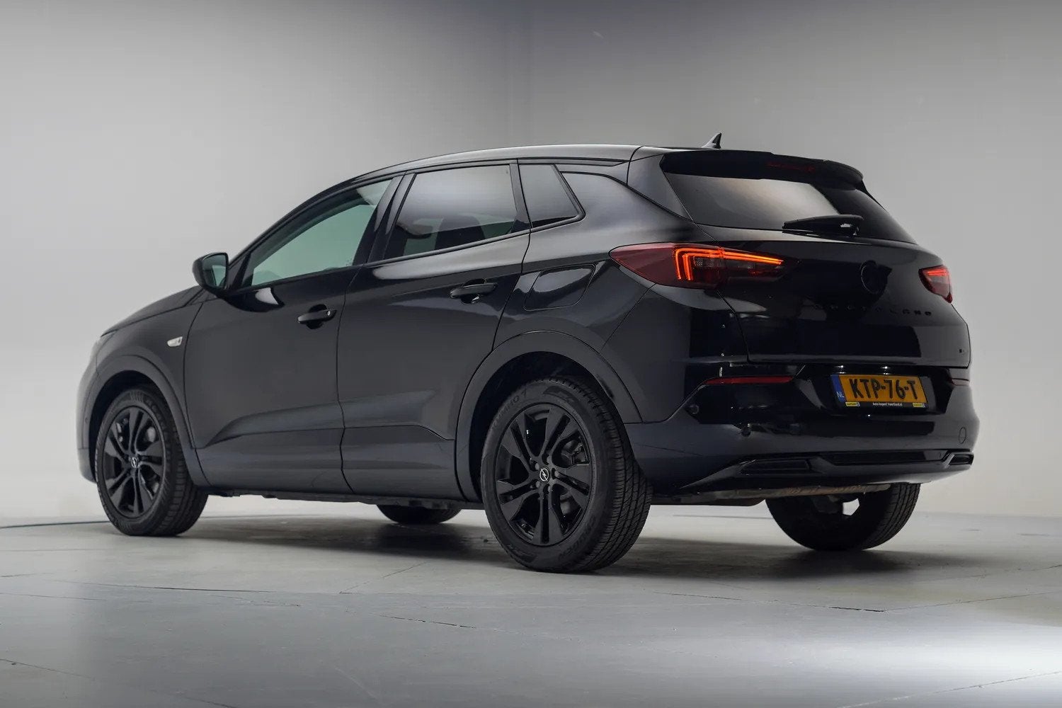 Opel Grandland 1.6 PHEV GS Line Aut. [ Virtual Cockpit Navi, Auto's, 4 cilinders, Zwart, 1707 kg, Bedrijf