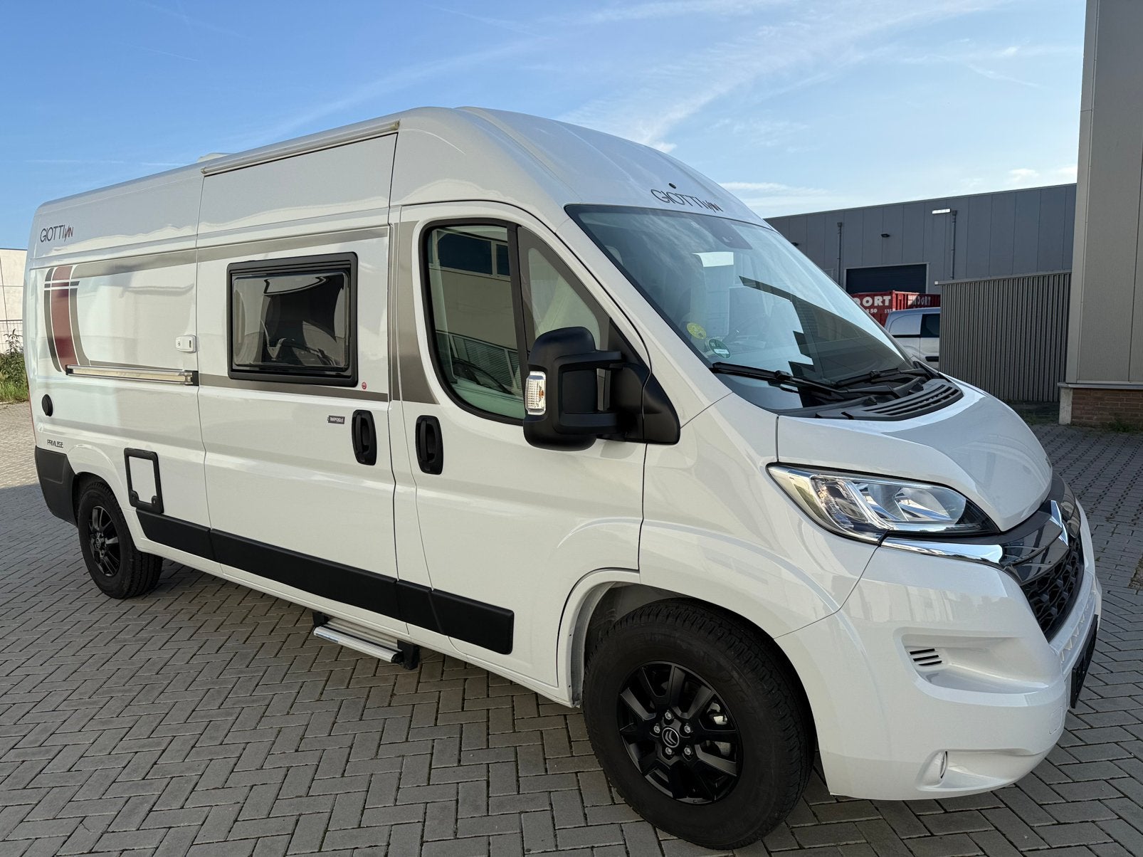 Rapido Giottivan 60T Privilege 11/2024 1eEig 9383km Nieuw, Koelkast, Buscamper of Camperbus, Ringverwarming, Startonderbreker