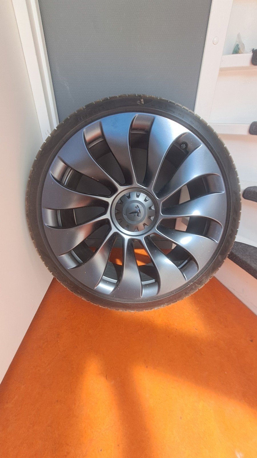 21 inch tesla Model Y velg voorzijde uberturbine met band, Auto-onderdelen, Ophalen of Verzenden, Gebruikt, Amerikaanse onderdelen