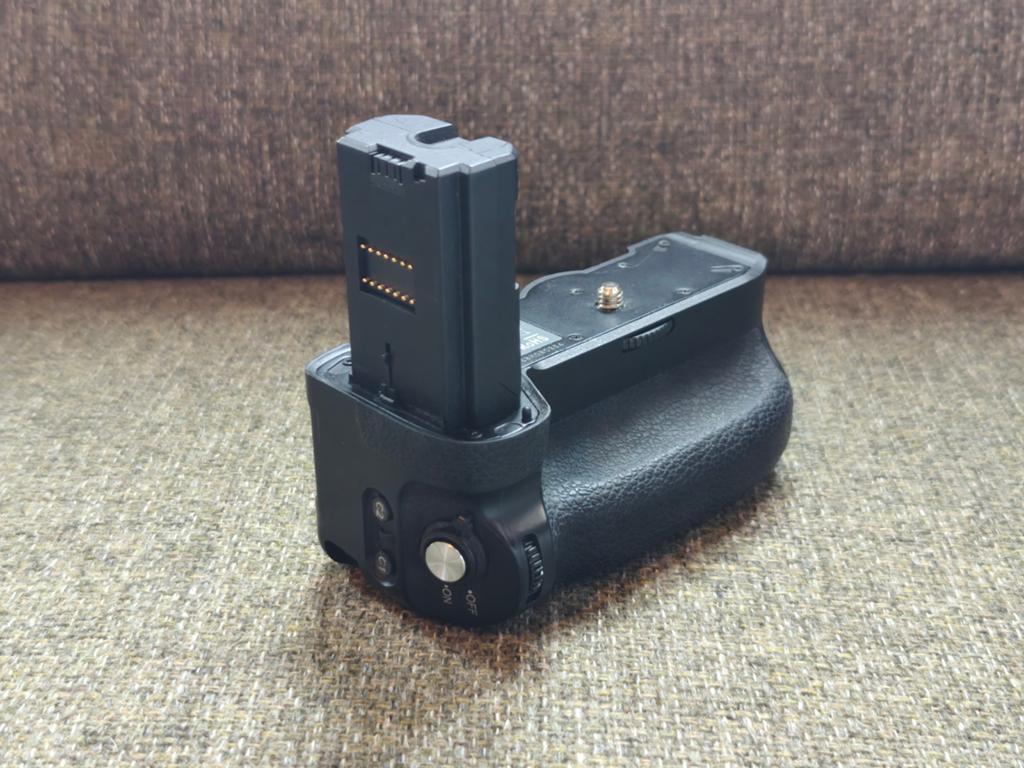 Meike MK-A9 Batterijgrip voor Sony A9/A7III/A7RIII, Audio, Tv en Foto, Fotografie | Accu's en Batterijen, Ophalen of Verzenden