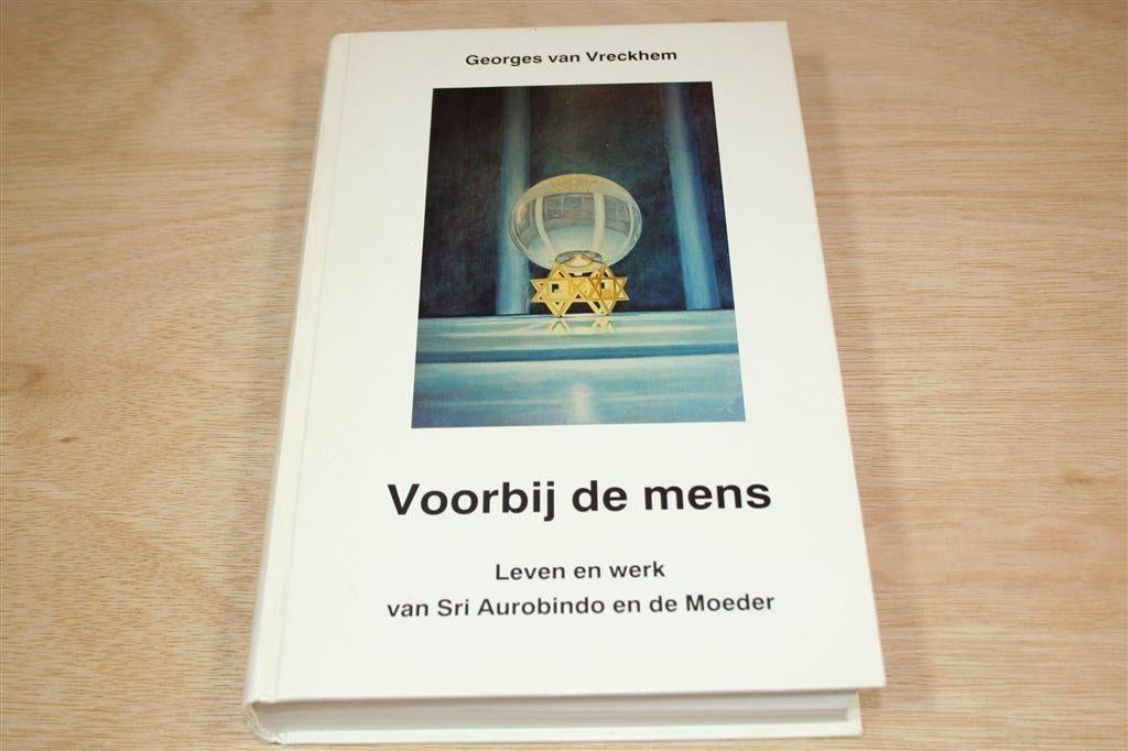 Voorbij de Mens — Sri Aurobindo & De Moeder [Van Vreckhem], Ophalen of Verzenden, Gelezen, Overige onderwerpen, Achtergrond en Informatie