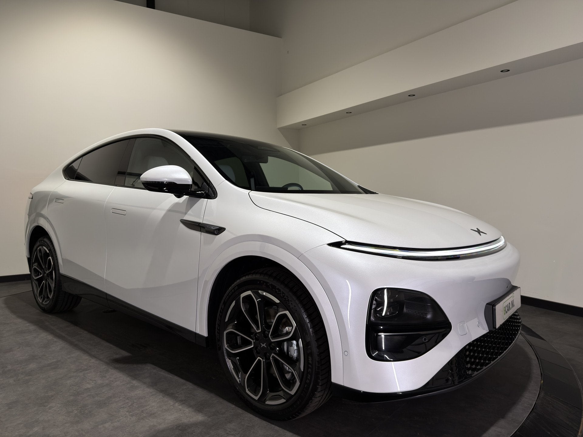 XPENG G6 RWD Long Range | Licht Interieur (bj 2026), Auto's, Automaat, 525 km, Achterwielaandrijving, Gebruikt