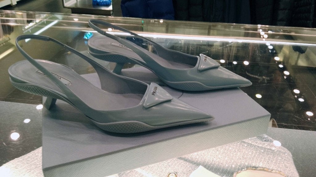 Prada SlingBack Pumps, Kleding | Dames, Pumps, Prada, Blauw, Nieuw