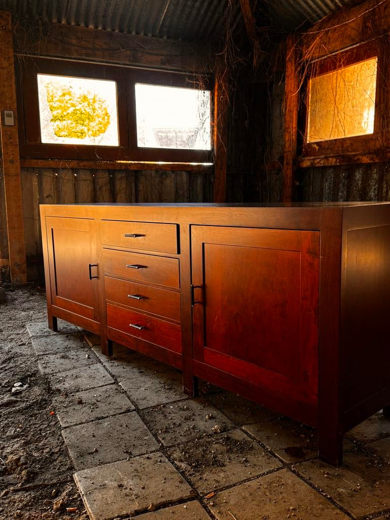 Dressoir kast notenhout, Huis en Inrichting, Kasten | Dressoirs, Ophalen, Gebruikt, 200 cm of meer, Met lade(s)
